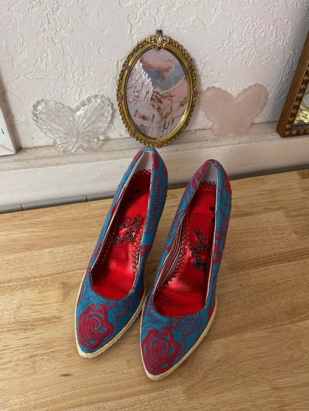 2000’s Naughty Monkey Floral Embroidered Canvas Chunky Pumps Size 6.5 Y2K Indie